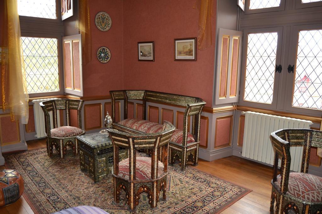 Chateau De Peufeilhoux Vallon-en-Sully Habitación foto